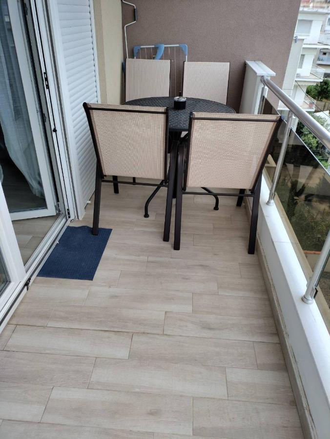 Mago Apartments Nea Kallikrateia ภายนอก รูปภาพ