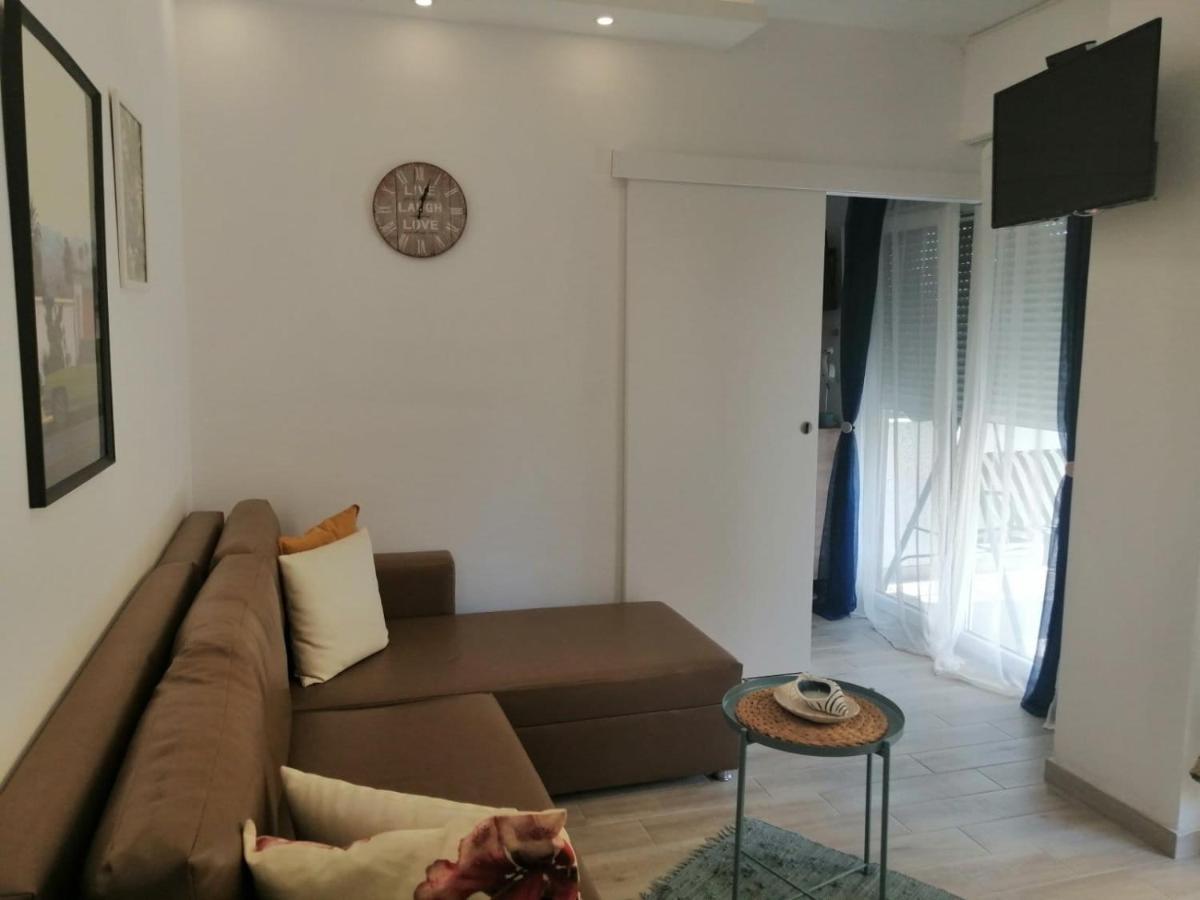 Mago Apartments Nea Kallikrateia ภายนอก รูปภาพ