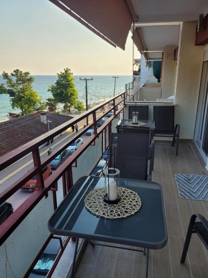 Mago Apartments Nea Kallikrateia ภายนอก รูปภาพ