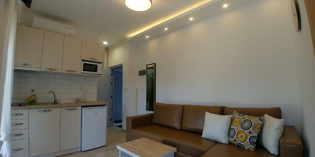 Mago Apartments Nea Kallikrateia ภายนอก รูปภาพ